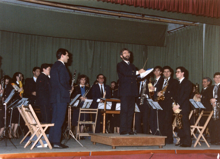Concert de la banda, director Jesús Perelló Fuster / 1988 Saló d’actes de la UAM / Foto cedida per la família Lara Navarrete